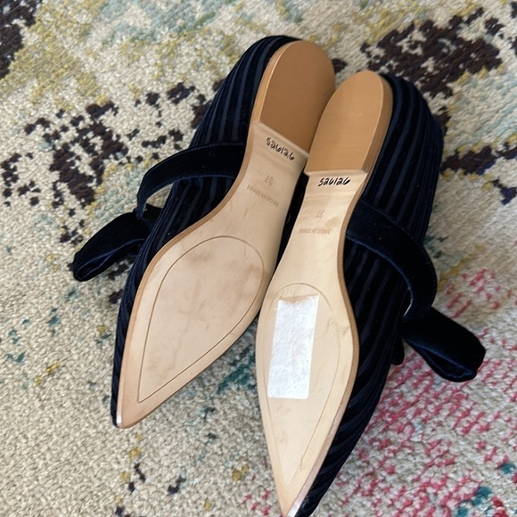 Sundance Valeria Blue Velvet Bow Point Toe Flats; size 37 - Picture 5 of 5